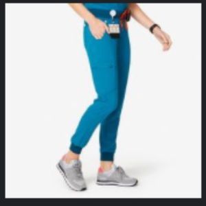 Figs zamora jogger and rafaela top in Alps Blue